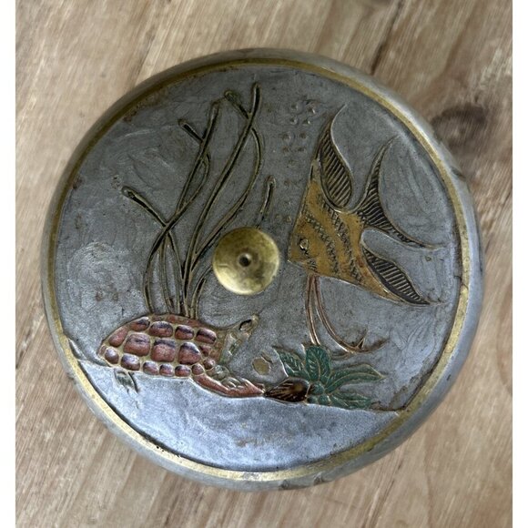 Vintage Round Enameled Brass Trinket Dish With Lid Sea Life Tropical Turtle Fish - Picture 2 of 6